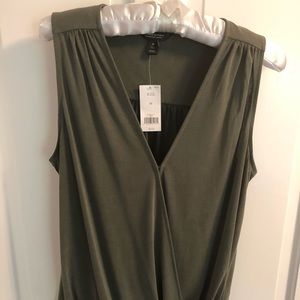 Banana Republic sleeveless top